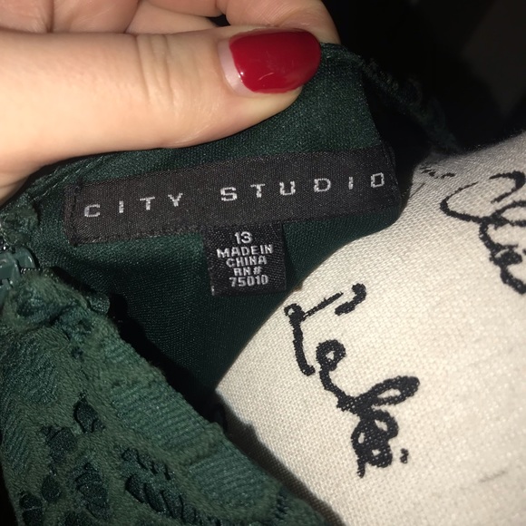 City Studio Lace Dress - Picture 5 of 8